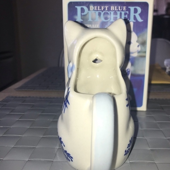 Vintage Ceramic Delft Blue Pitcher Kitty Cat Creamer JDNY Philippines In Box - Picture 6 of 7
